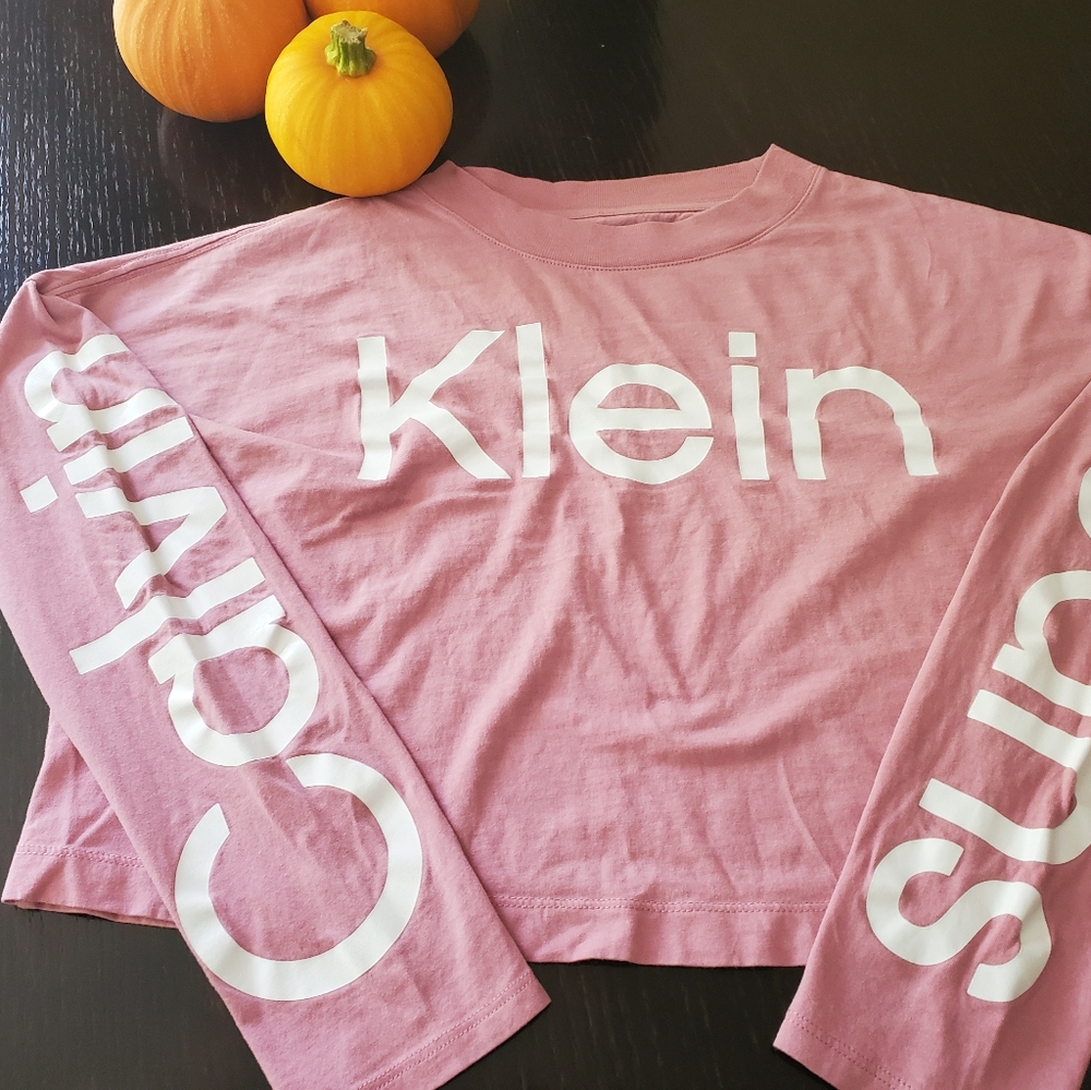 *SOLD* Calvin Klein crop top